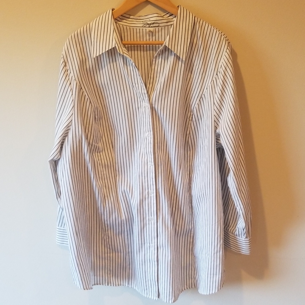 Avenue black striped button down tunic 26/28